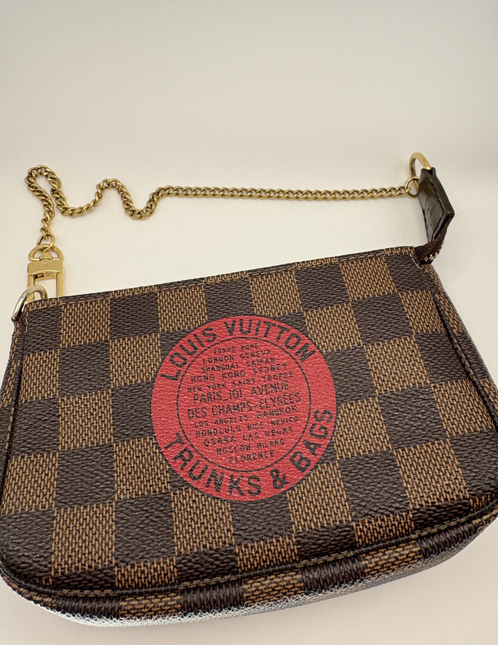 Mini accessoire Louis Vuitton édition 2009 – Image 2